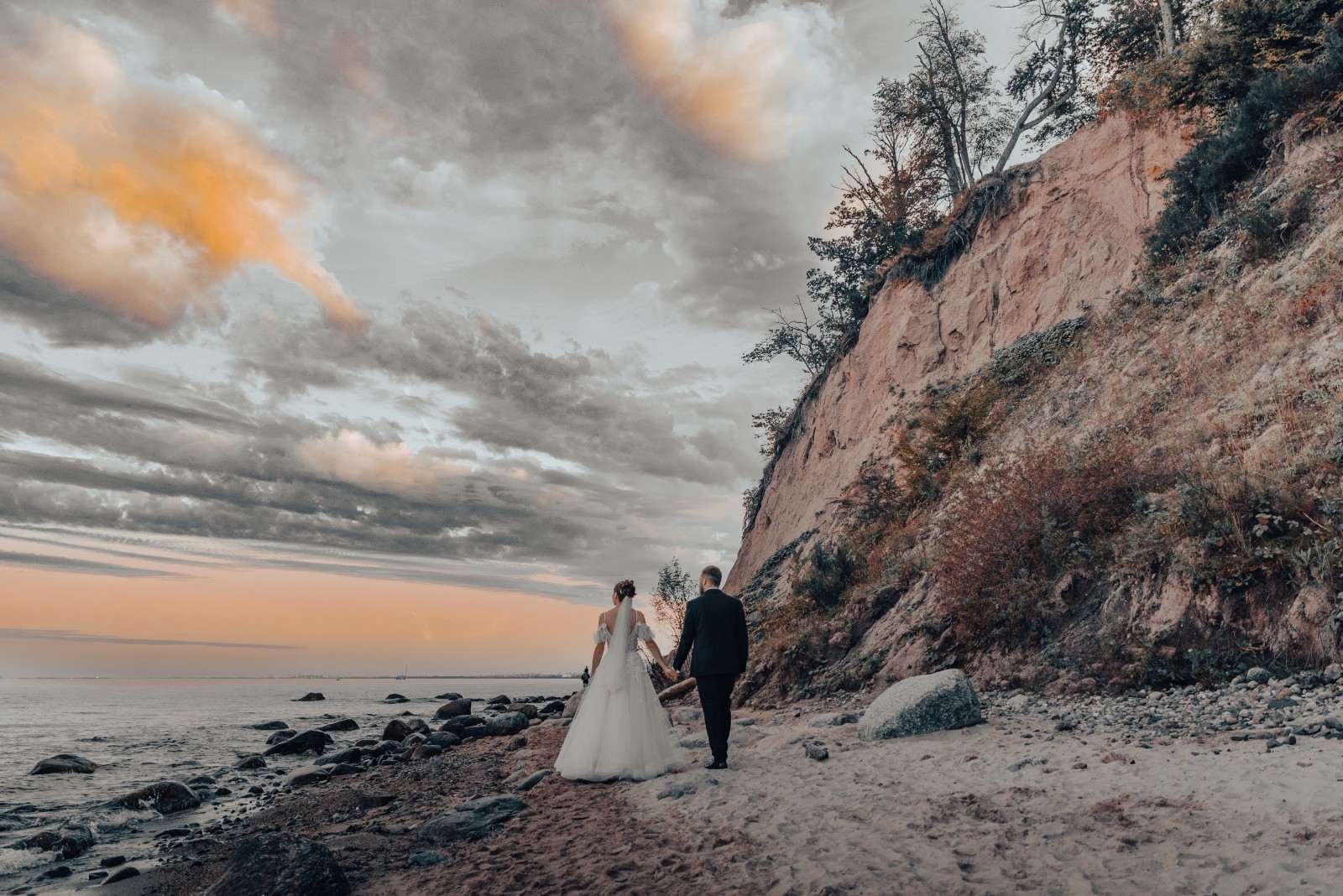     
Witaj na stronie: FotoGrafik
Marcin Piekarski
Zobacz portfolio  Skontaktuj się ze mną 
